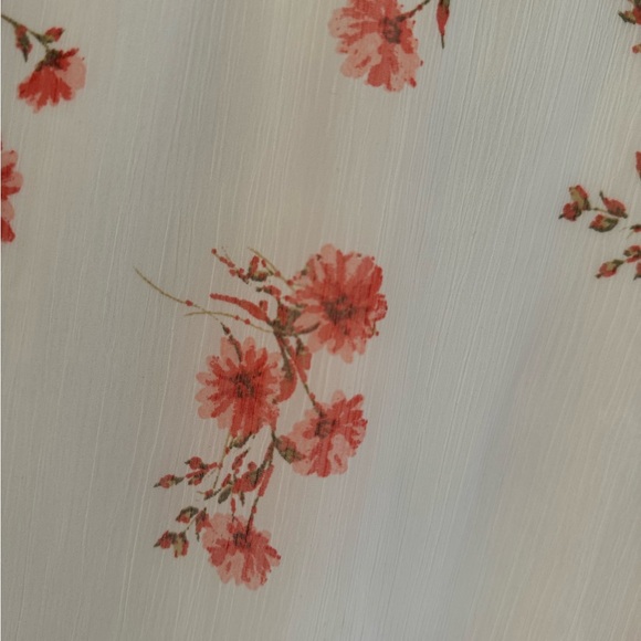 CeCe Short Sleeve Blouse - Picture 7 of 10